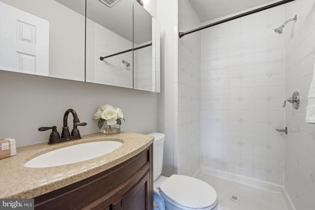 9932 LONGFORD CT, Vienna, VA 22181