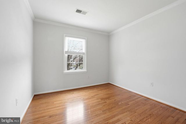 9932 LONGFORD CT, Vienna, VA 22181