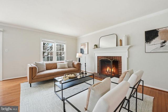 9932 LONGFORD CT, Vienna, VA 22181