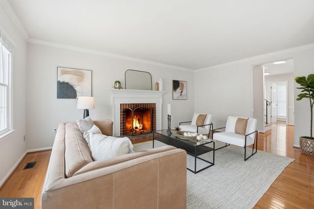 9932 LONGFORD CT, Vienna, VA 22181