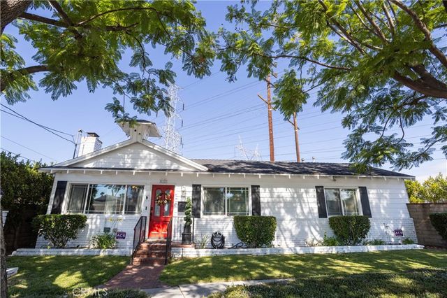 11117 Sylvan Street, North Hollywood, CA 91606