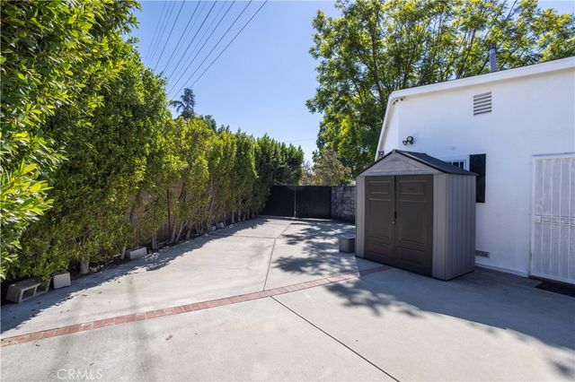11117 Sylvan Street, North Hollywood, CA 91606