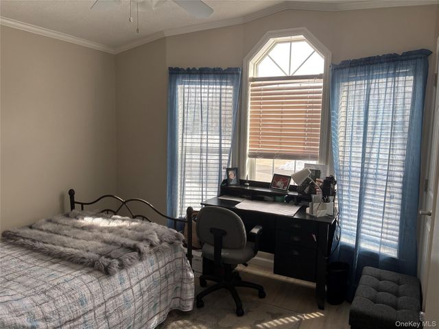 1661 Old Country Road 69, Riverhead, NY 11901