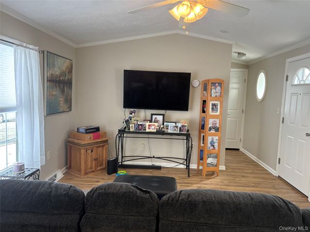 1661 Old Country Road 69, Riverhead, NY 11901