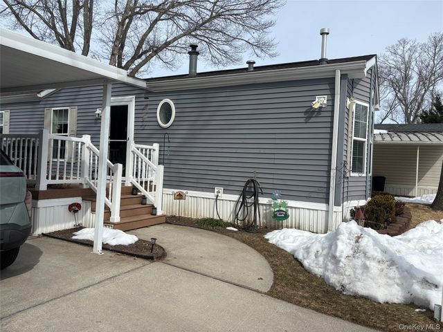 1661 Old Country Road 69, Riverhead, NY 11901