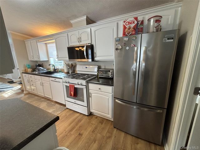 1661 Old Country Road 69, Riverhead, NY 11901