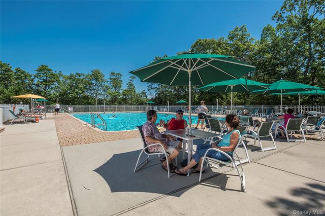 1661 Old Country Road 69, Riverhead, NY 11901