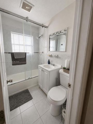 9515 Dominican Dr, Cutler Bay, FL 33189