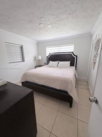 9515 Dominican Dr, Cutler Bay, FL 33189