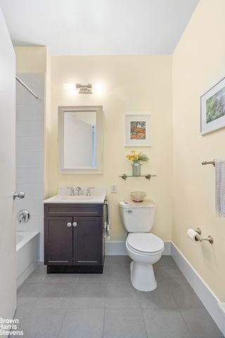 220 W 148th St Apt 3N, New York City, NY 10039