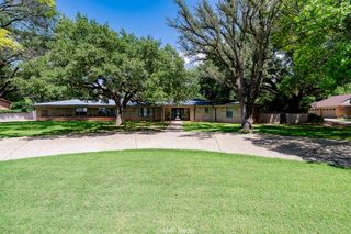 1117 S Leggett Drive, Abilene, TX 79605