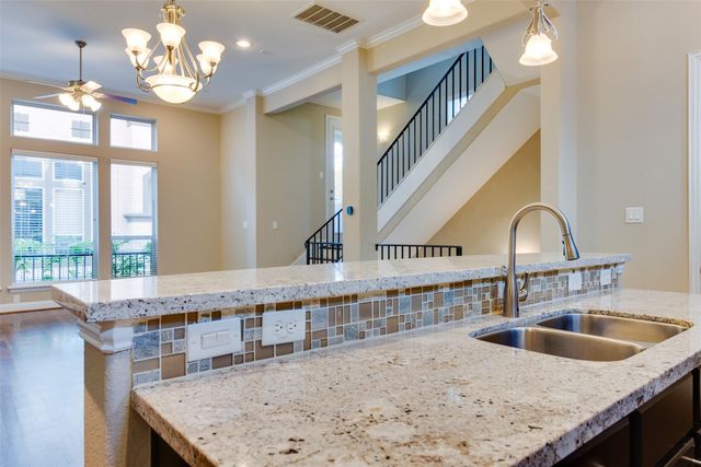 6105 Stillman Street, Houston, TX 77007