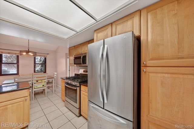 2927 Moon Lake Drive 58, West Bloomfield Charter Township, MI 48323