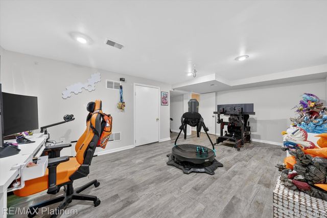 2927 Moon Lake Drive 58, West Bloomfield Charter Township, MI 48323