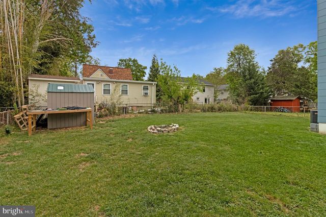 8611 35TH AVE, College Park, MD 20740