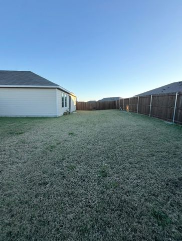 1760 Courage Creek, Crandall, TX 75114
