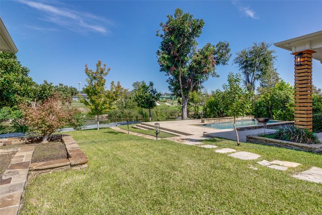 7127 Brookshire Circle, Dallas, TX 75230
