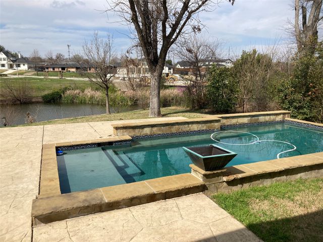 7127 Brookshire Circle, Dallas, TX 75230