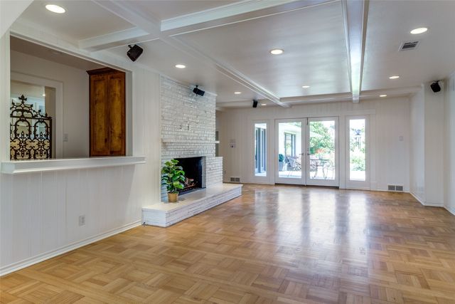 7127 Brookshire Circle, Dallas, TX 75230