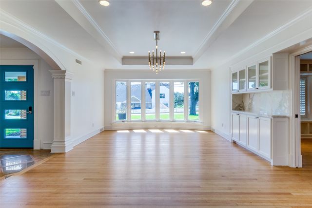 7127 Brookshire Circle, Dallas, TX 75230
