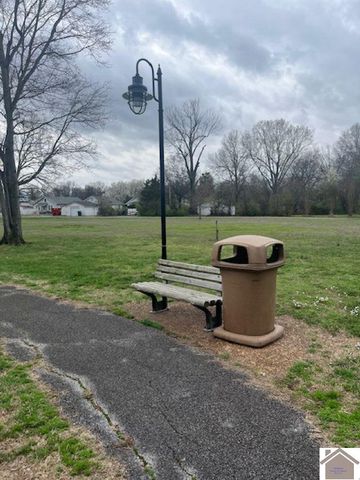 1905 B Street L10 B8, Paducah, KY 42003