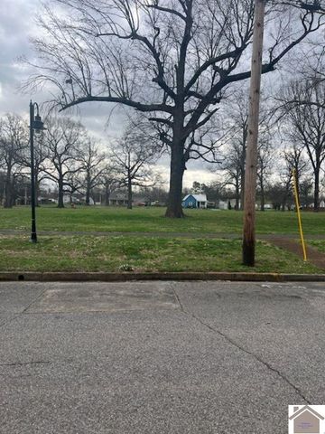 1905 B Street L10 B8, Paducah, KY 42003