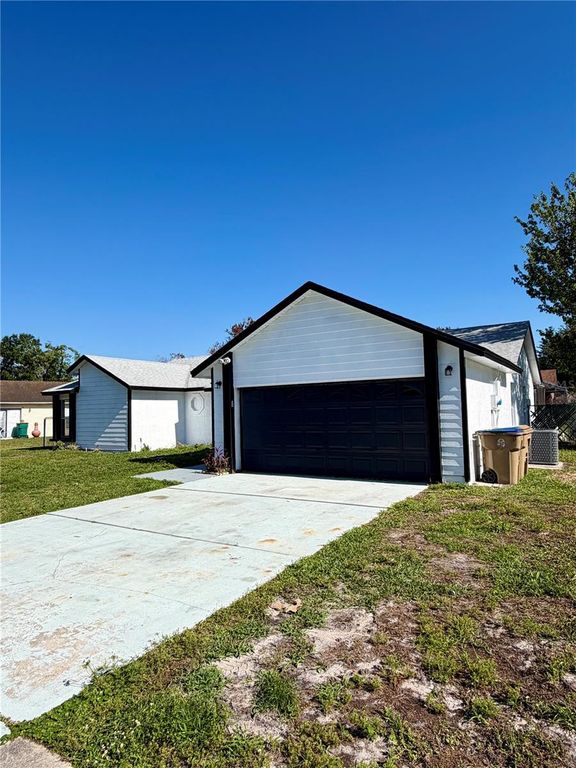 303 SILK OAK DRIVE, Kissimmee, FL 34743