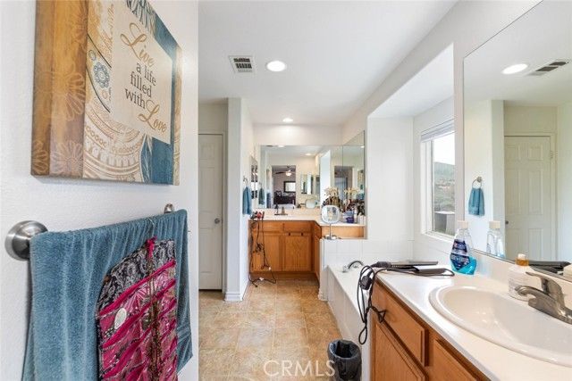 3736 Peak Trail, Perris, CA 92570