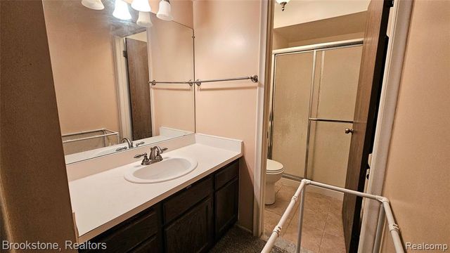 24153 Evergreen Road, Southfield, MI 48075