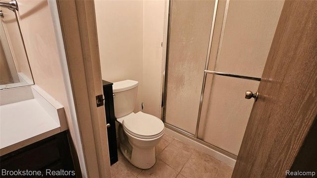 24153 Evergreen Road, Southfield, MI 48075