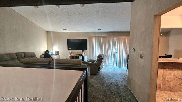 24153 Evergreen Road, Southfield, MI 48075