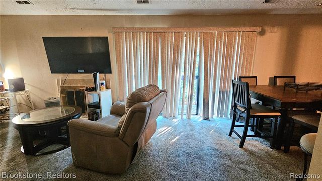 24153 Evergreen Road, Southfield, MI 48075