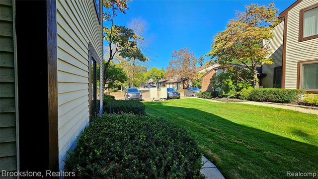 24153 Evergreen Road, Southfield, MI 48075