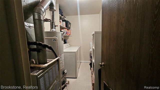 24153 Evergreen Road, Southfield, MI 48075