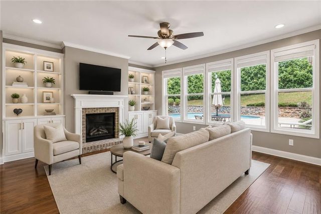 209 Enfield Lane, Mcdonough, GA 30252