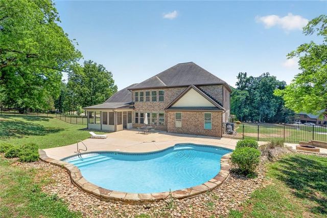 209 Enfield Lane, Mcdonough, GA 30252