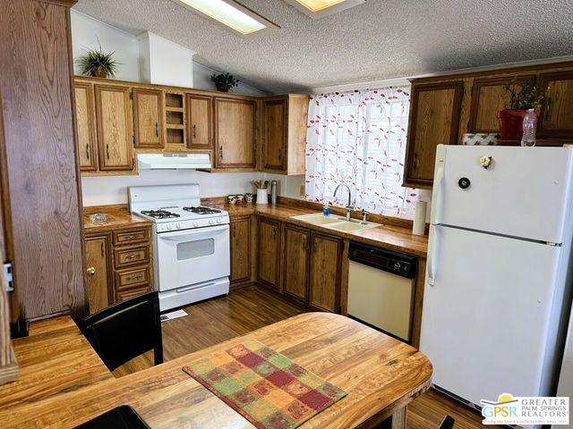 17640 Corkill Road 54, Desert Hot Springs, CA 92241