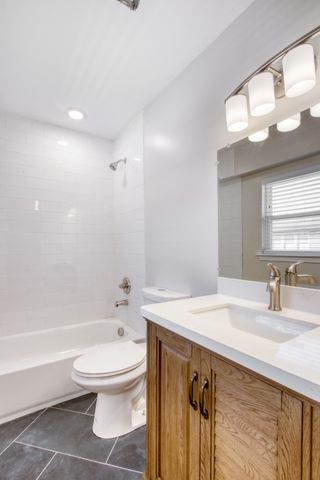 915 Grigsby Avenue 201, Dallas, TX 75204