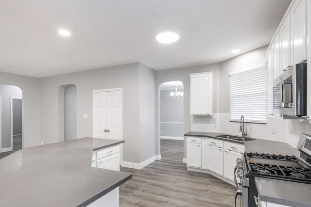 3143 W Hampton Drive, Houston, TX 77082