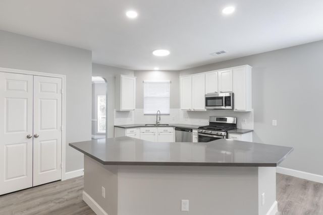 3143 W Hampton Drive, Houston, TX 77082