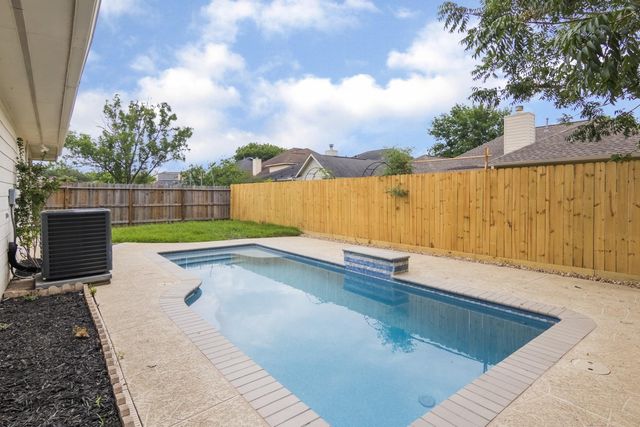 3143 W Hampton Drive, Houston, TX 77082