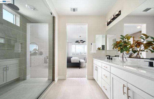 310 Hemingway Lane, Discovery Bay, CA 94505