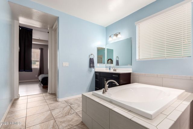 3038 W LYNNE Lane, Phoenix, AZ 85041