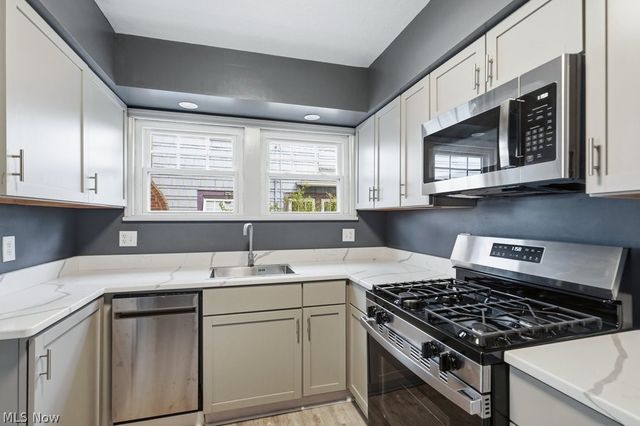 2209 Lamberton Road, Cleveland Heights, OH 44118