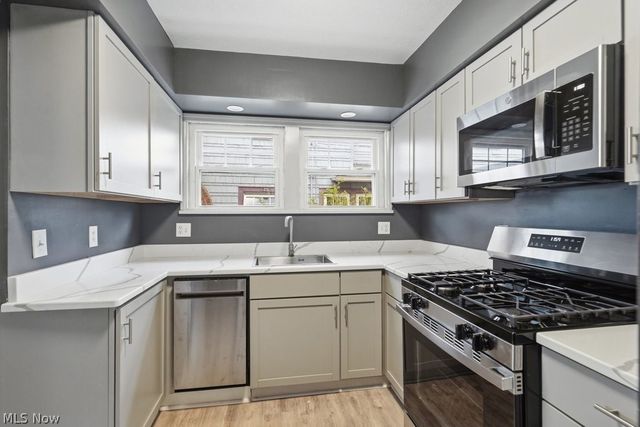 2209 Lamberton Road, Cleveland Heights, OH 44118