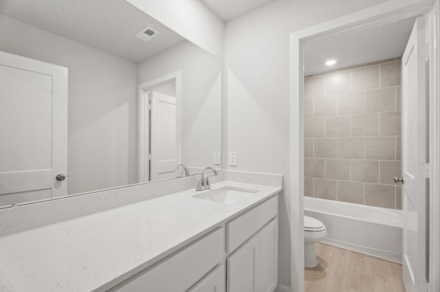 13214 Anchor Bay Drive, Texas City, TX 77568