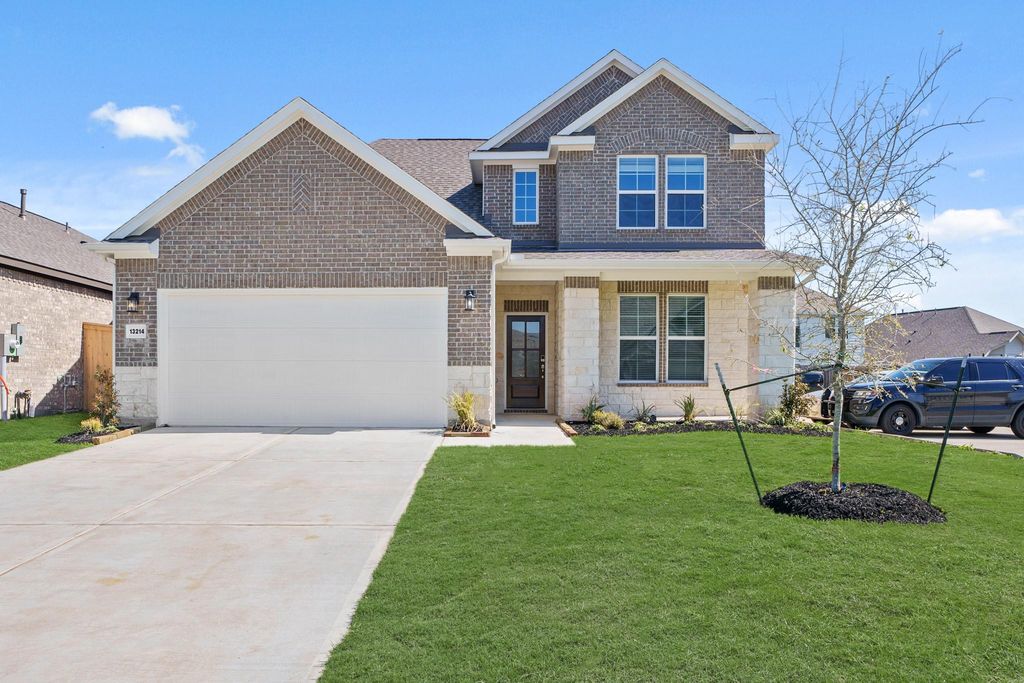 13214 Anchor Bay Drive, Texas City, TX 77568