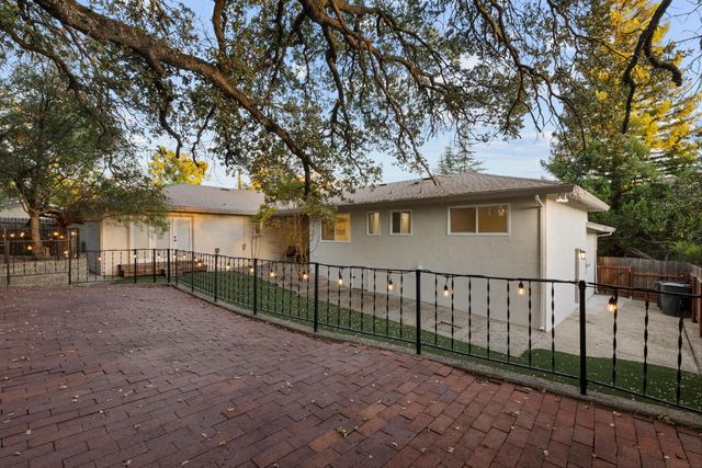 6929 Lisa Marie Way, Carmichael, CA 95608