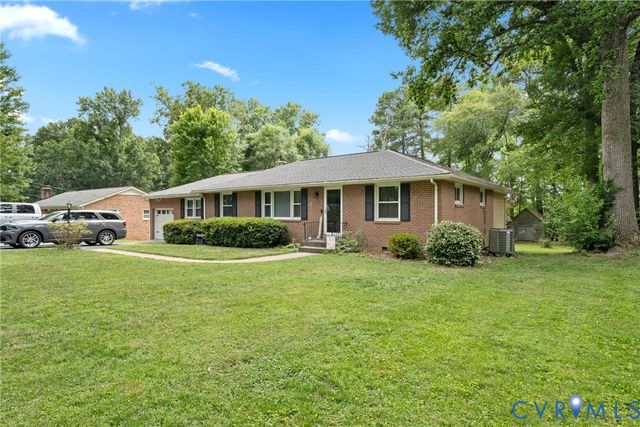 8374 Burnside Dr, Mechanicsville, VA 23116