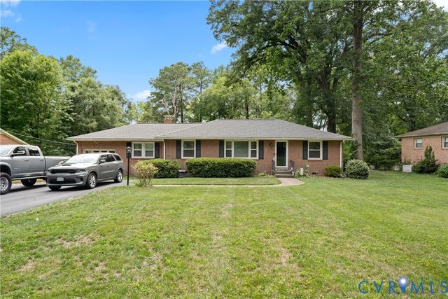 8374 Burnside Dr, Mechanicsville, VA 23116